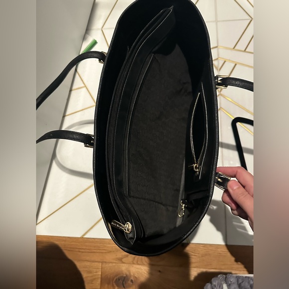 Michael Kors - Picture 3 of 6